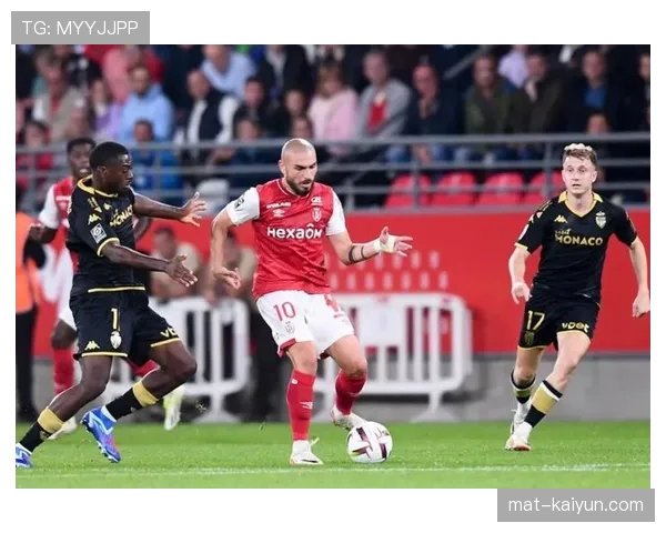 观点争鸣：评论员认为，过度追求转换速度可能导致技术型中场球员在法甲的生存空间被压缩