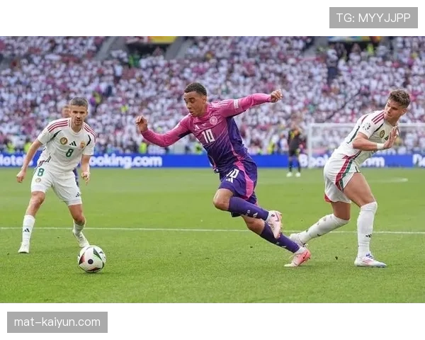 独家专访穆西亚拉：谈论本赛季个人目标与球队争冠形势